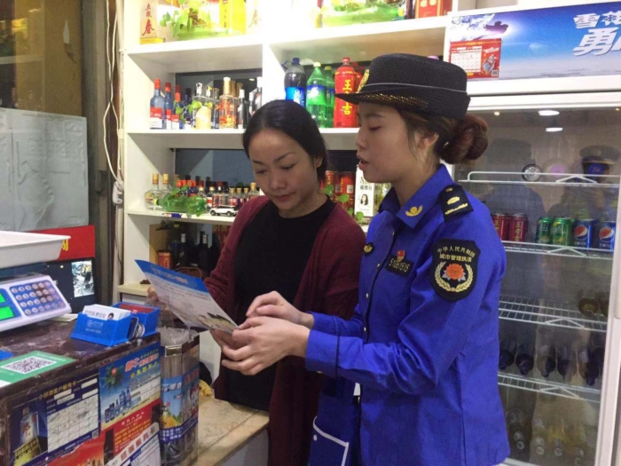 绵阳市经开区多部门部门联动共治餐饮油烟