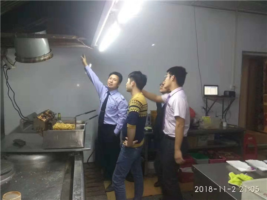 贺州市开展餐饮经营单位油烟治理百日攻坚行动