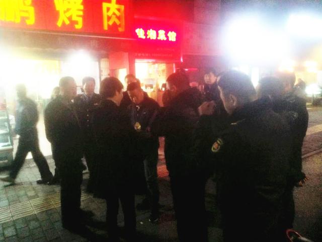 碑林区食品药监局开展餐饮单位油烟净化联合执法