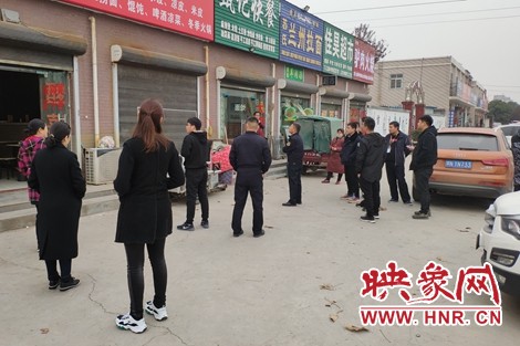 荥阳市豫龙镇多部门联合执法查处油烟扰民