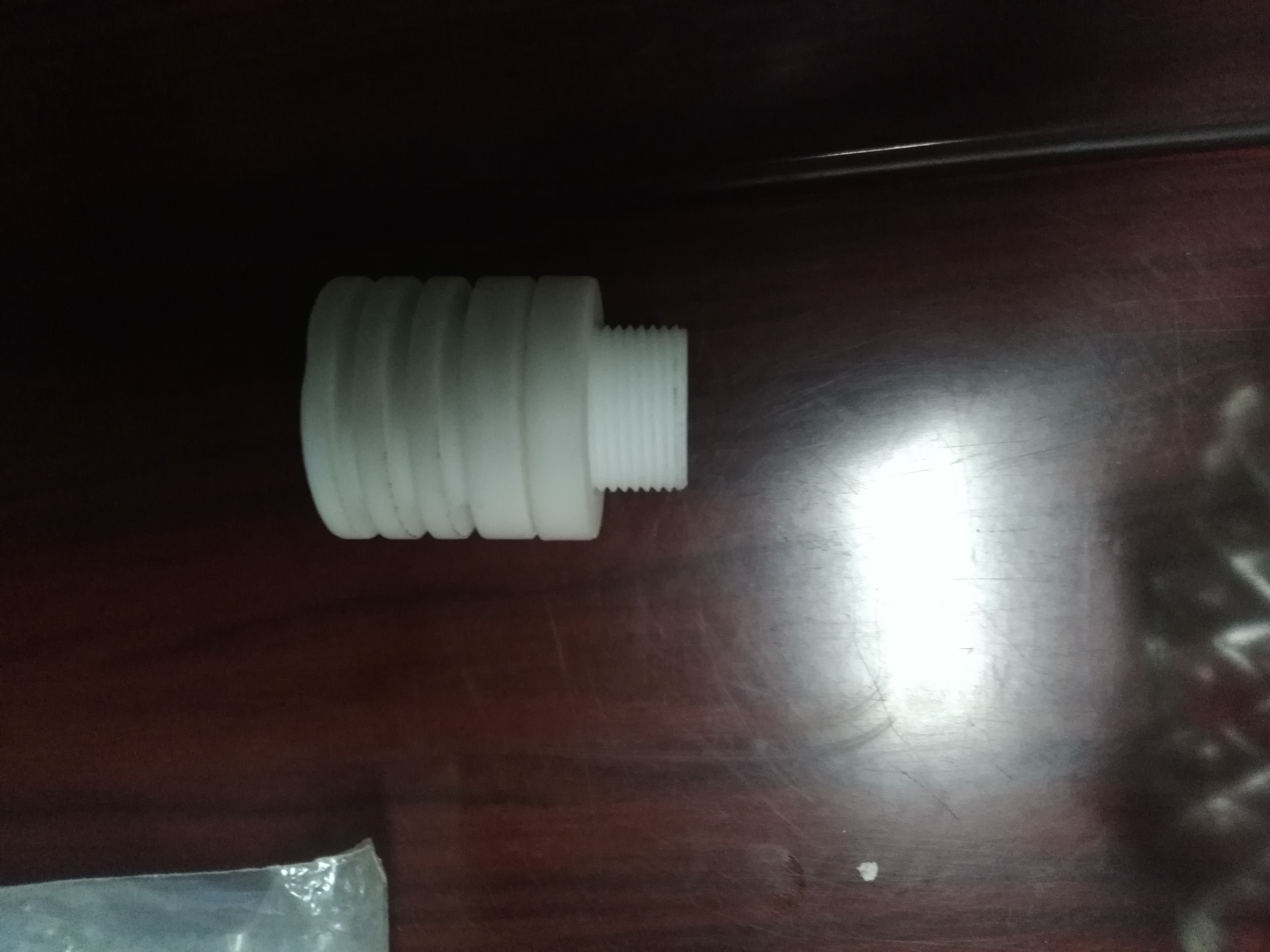 蓝博同创来和您聊聊厨房油烟净化器高压输出绝缘子