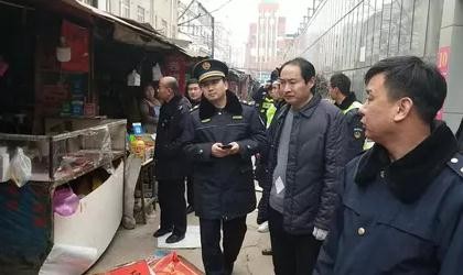 丰庆路执法中队联合多部门开展餐饮油烟净化管理工作