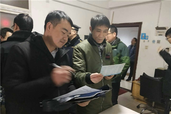五里牌街道开展餐饮业油烟污染专项整治行动