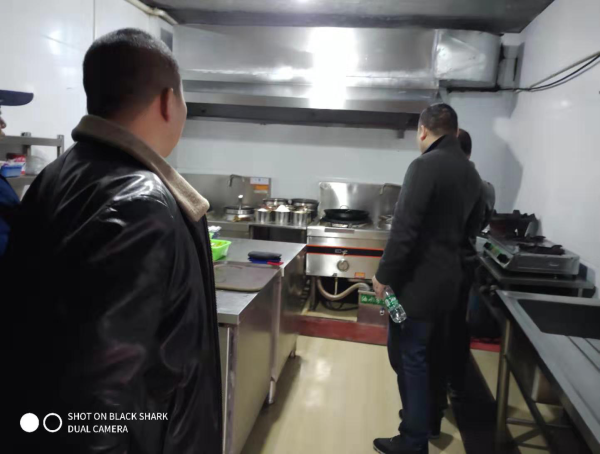 凤凰古城拉开2019年餐饮整治工作序幕