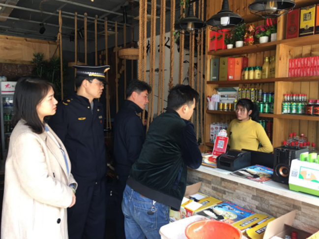 天心区新开铺街道豹子岭社区联合城管督察油烟净化器