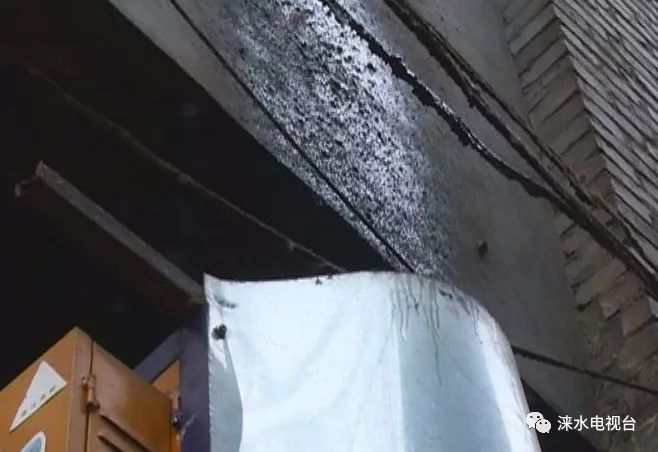 涞水县县长朱明新带队暗查餐饮油烟排放情况