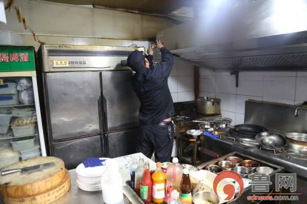 菏泽开发区岳程街道开展餐饮业油烟污染排查治理工作