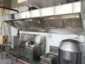 霍州市市场监管局检查餐饮单位油烟净化治理情况