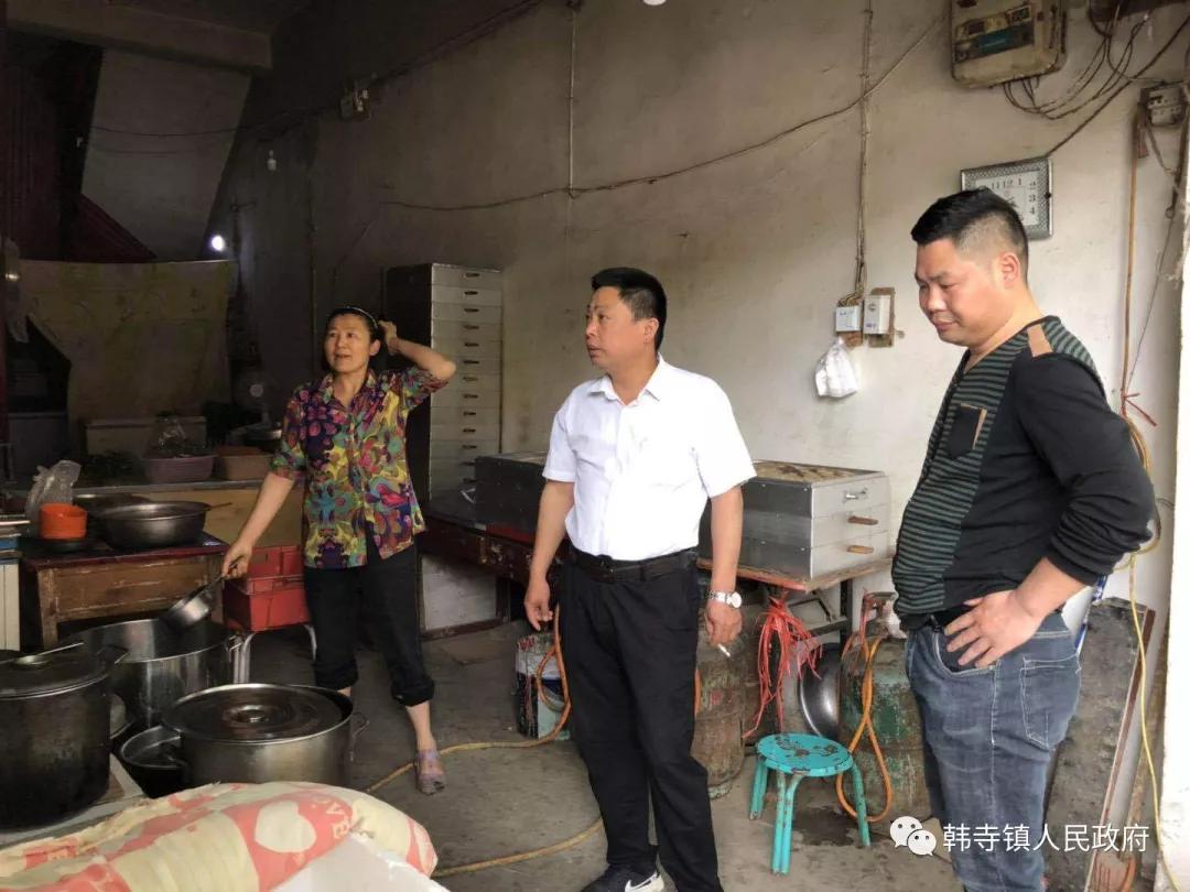 韩寺镇开展回头看散煤治理以及油烟净化装置整治行动