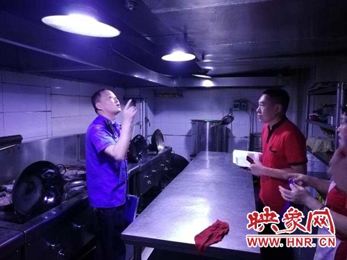 西平县开展油烟净化设施使用情况整治行动