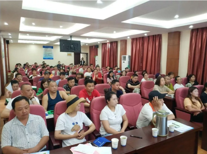 环渚街道组织召开辖区餐饮行业油烟治理专题会议