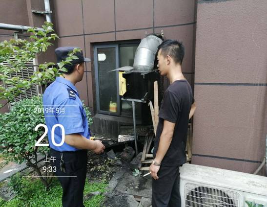 青阳县执法局多举措开展餐饮油烟整治工作