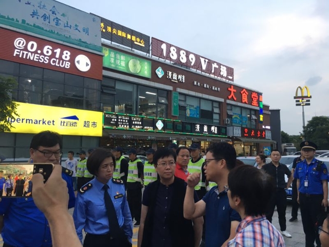 上海市宝山区多部门联合开展油烟扰民集中整治行动