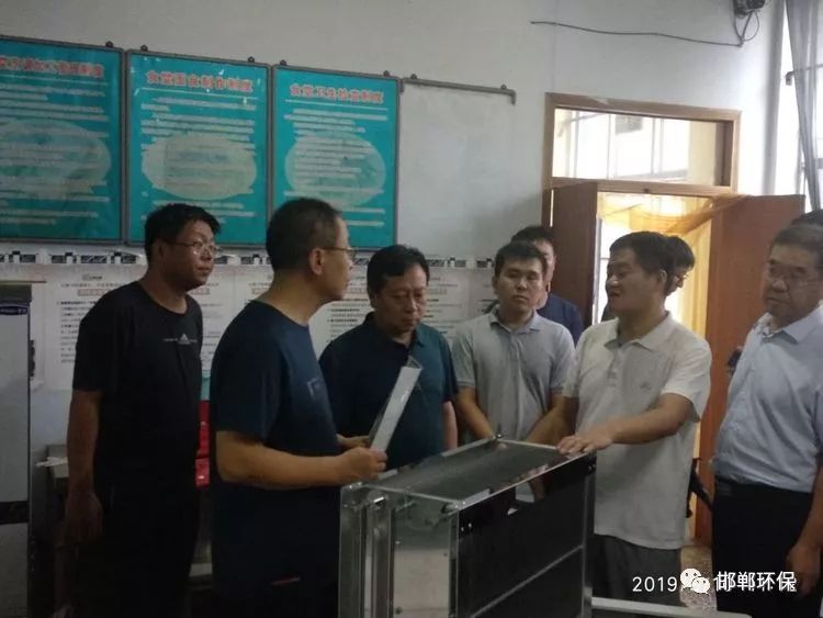 广平县委书记董鸣镝带队对油烟治理等工作进行现场观摩