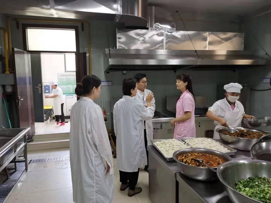 郑州高新区枫杨办开展学校食堂油烟净化专项整治行动