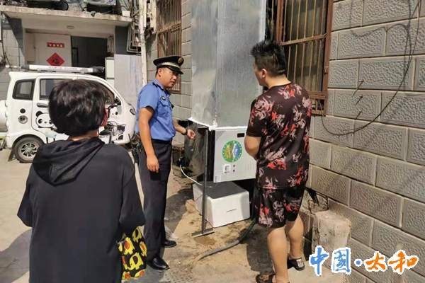 太和县城管局多措并举落实餐饮行业油烟污染监管工作