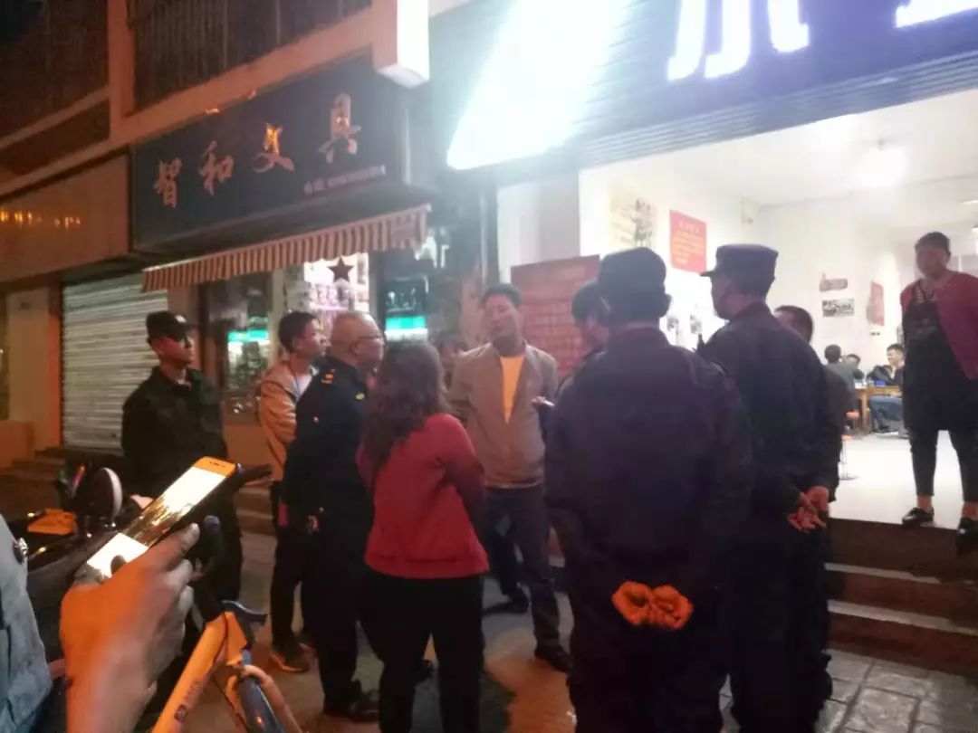 隆阳区多举措开展城区烧烤油烟污染专项整治