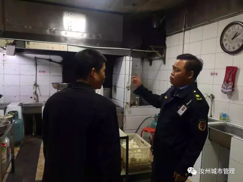 汝州市城市管理局扎实推进餐饮油烟整治工作