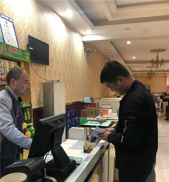 洛龙区李楼镇开展餐饮业油烟净化器排查工作