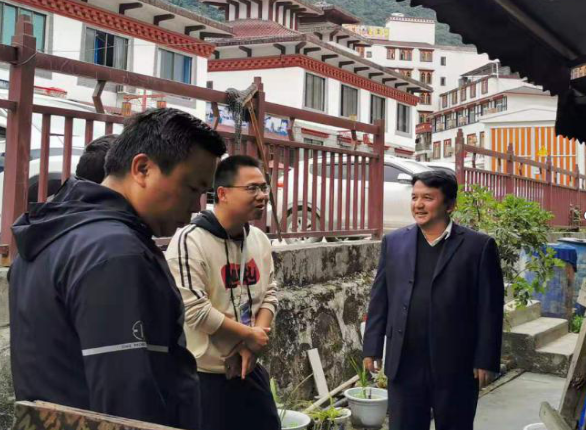墨脱县开展餐饮油烟排放专项整治行动