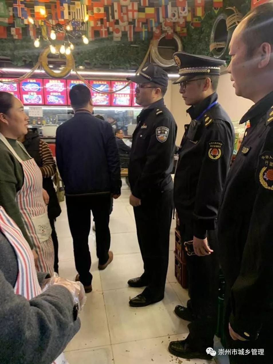 崇州市多部门联合开展餐饮环境综合整治行动