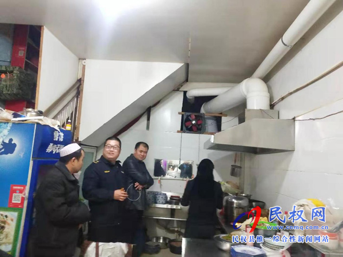 民权县开展餐饮饭店油烟净化器安装和使用情况拉网式排查
