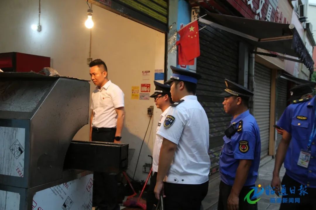 昭通水富市多部门联合启动餐饮油烟专项整治行动
