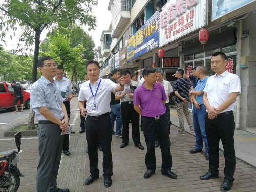 嘉兴市人大常委会副主任到秀洲督查餐饮业油烟管理情况