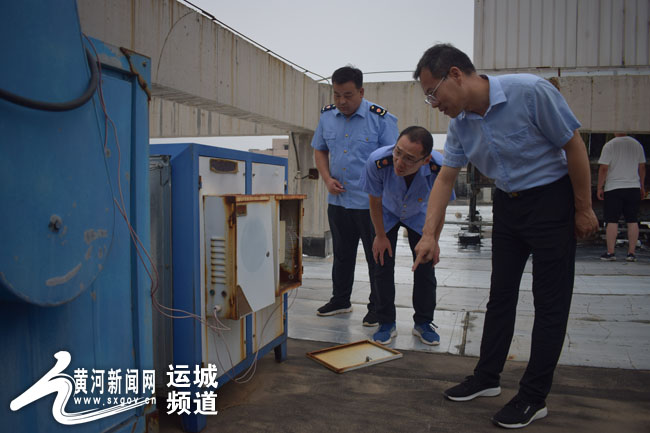 万荣县市场监管局开展餐饮业油烟污染治理工作