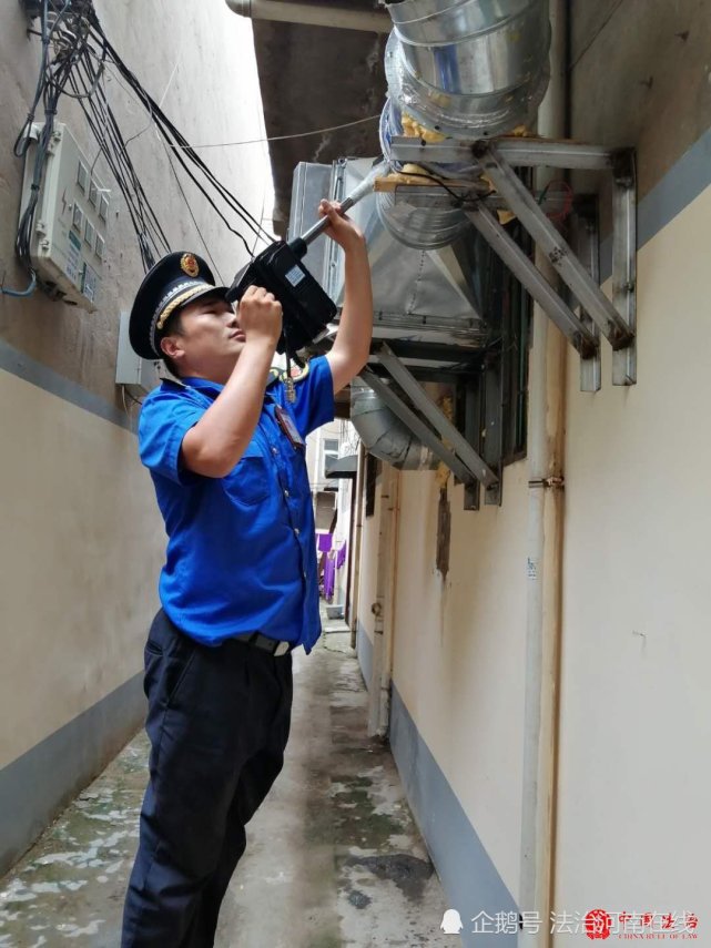 尉氏县城管多措并举开展餐饮业油烟污染治理专项整治行动
