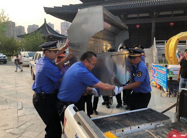 相山区任圩街道办事处开展餐饮油烟集中整治行动