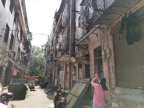 涧塘社区开展消防安全及油烟净化设施排查整治行动