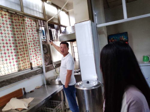 秦陵街办开展餐饮业油烟污染治理工作