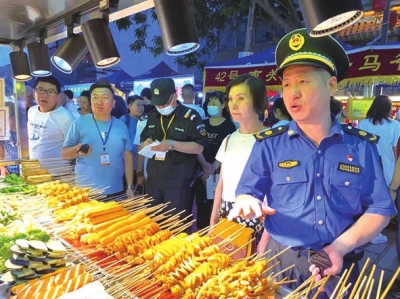 酒泉路街道联合相关部门整治餐饮业油烟污染