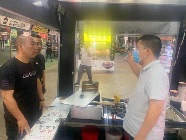 翠云路街道三举措落实餐饮行业油烟污染监管工作
