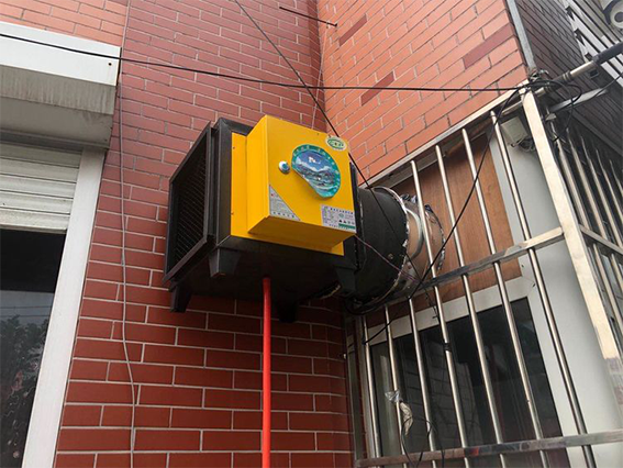 相公庄市场监管所开展餐饮环节油烟及环境治理监督检查工作