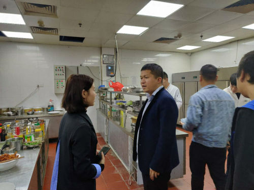 翠云路街道办事处加强辖区内油烟污染的监督管理