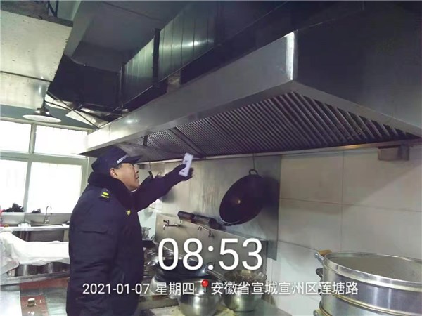 宣城经开区城管大队开展辖区餐饮油烟净化排专项检查