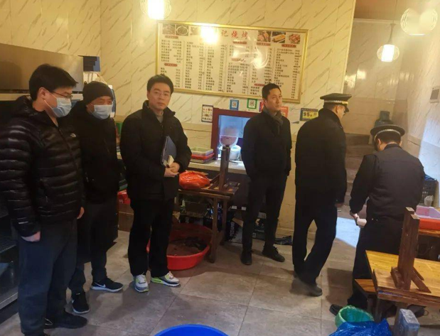 菊园新区开展“百日攻坚行动”餐饮项目环境问题整治联合执法