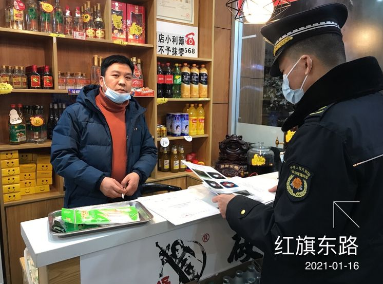 徐家湾中队晚班检查夜市烧烤油烟治理工作