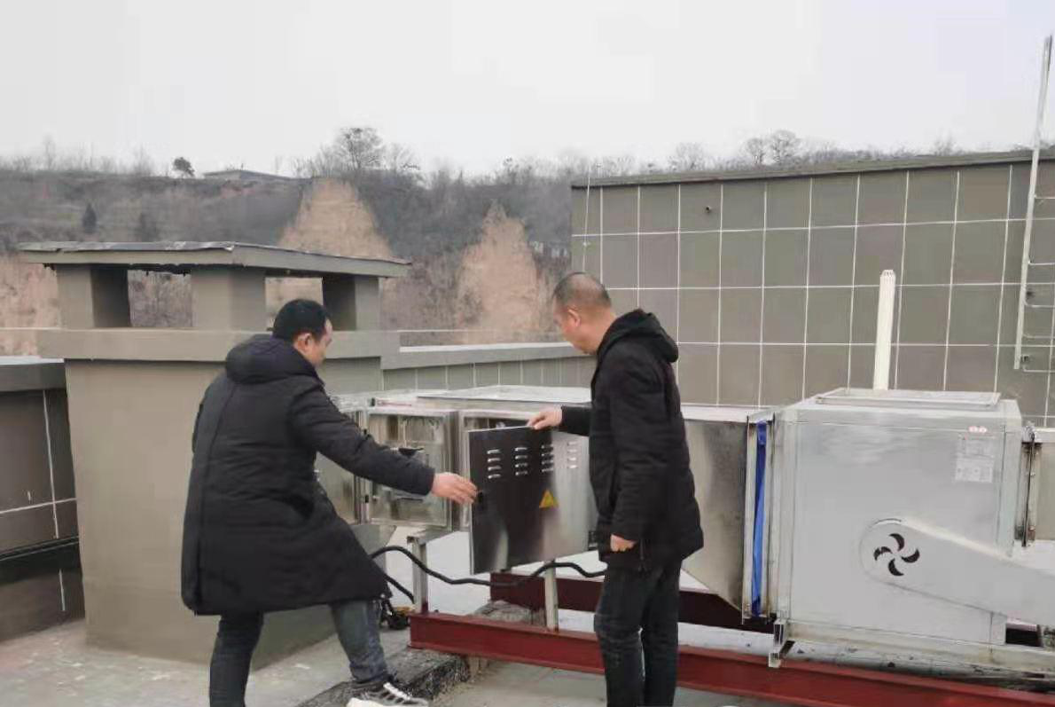 汜水镇多措并举推进辖域内餐饮油烟净化治理工作