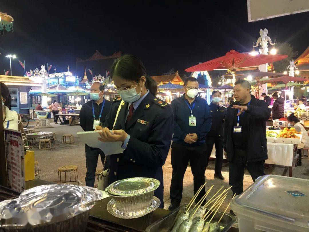 勐腊县多部门部门联合开展烧烤油烟专项整治行动