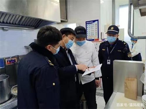 郑东新区龙湖办事处开展餐饮油烟专项排查整治行动