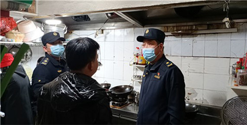 九华山行政执法局三举措开展餐饮油烟专项整治