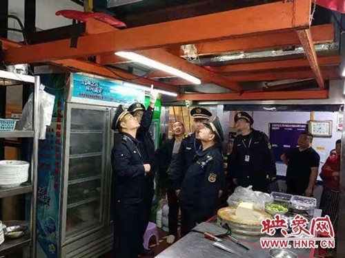 汝州市城管执法局多举措推进餐饮油烟污染治理工作