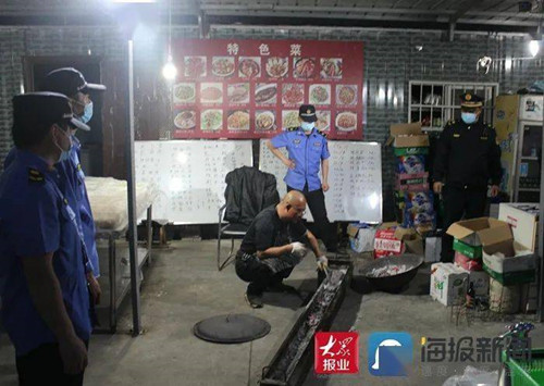 菏泽市开发区开展辖区烧烤油烟治理情况突击检查