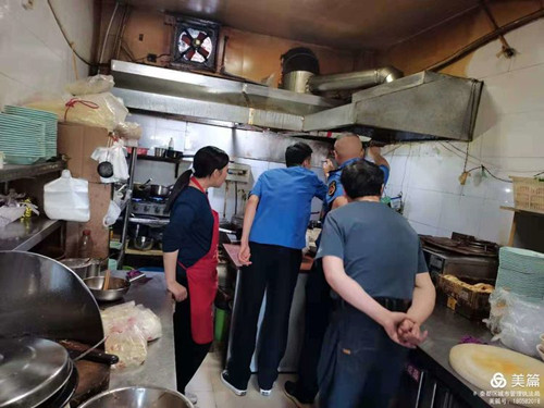 秦都区开展餐饮油烟治理专项督导检查