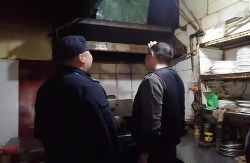 洪安镇三举措开展餐饮油烟专项整治行动