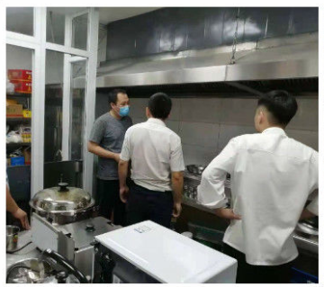振兴街街道办事处开展夏季大气污染检查