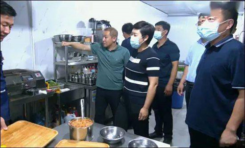 新乐市副市长郄静领导带队开展夜查行动